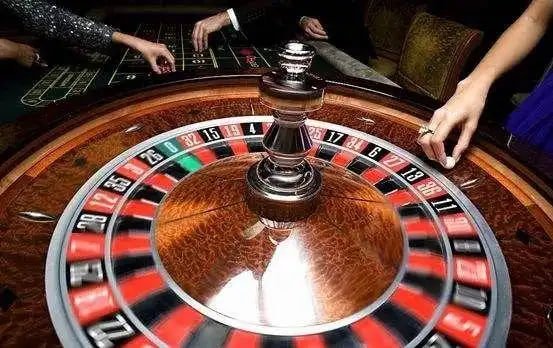 Giao diện danh mục game tk888 hiển thị trên điện thoại di động
